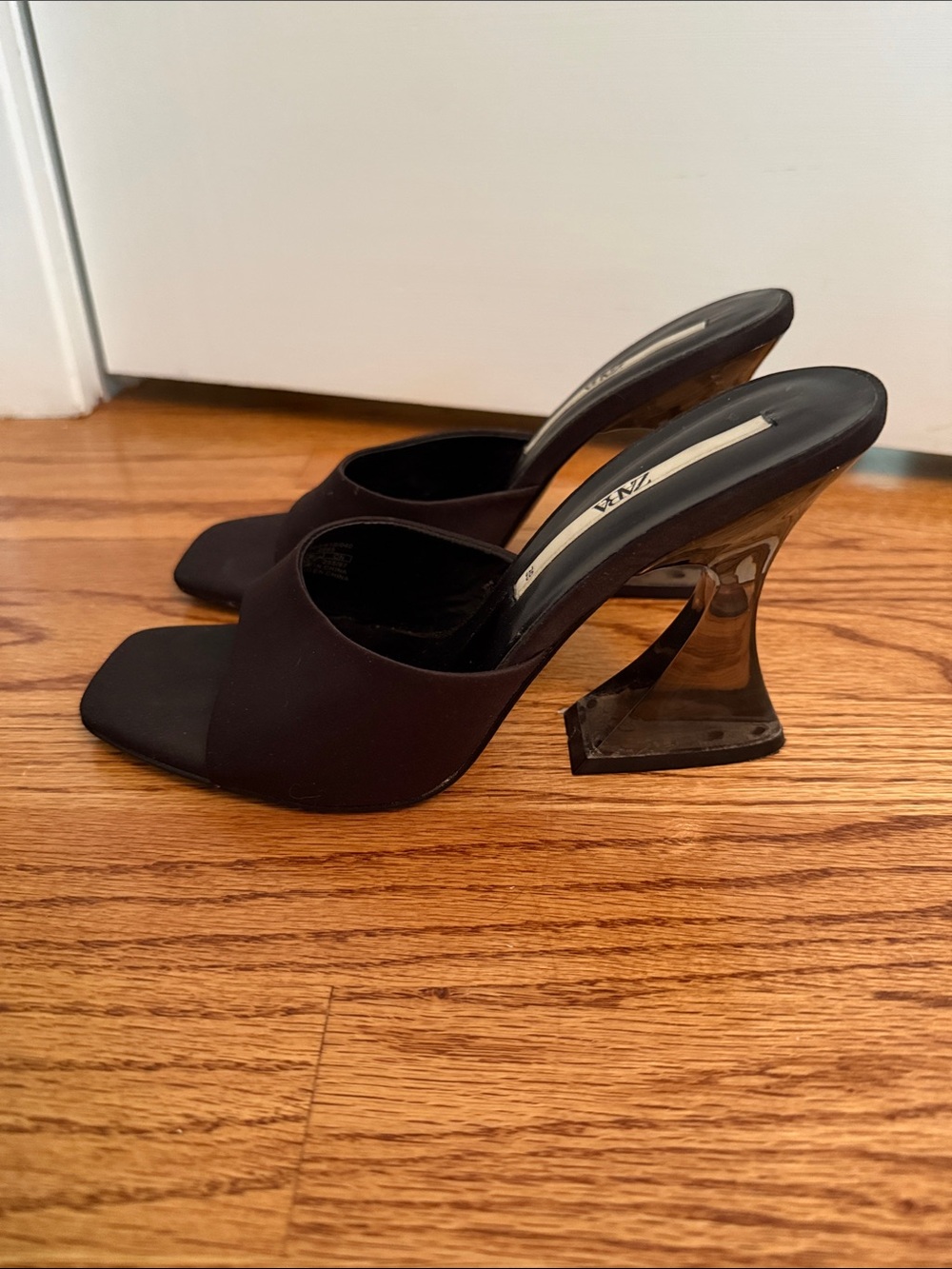 ZARA Black Open-Toe Slide Heels with Sculpted Block Heel - Picture 3 of 6